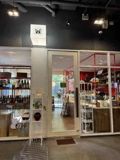 Fuzzypuppy Deli & Wine - Habito Mall