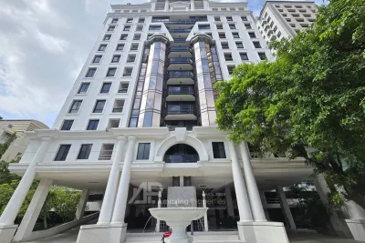 Vanicha Park Langsuan