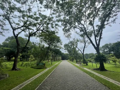 Wachirabenchathat Park (State Railway Park)