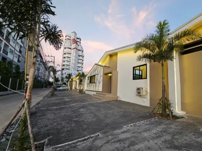 Madaguscar Pool Villa