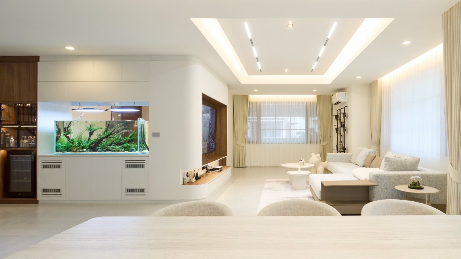 AQUA LAB Store + Design & Solution