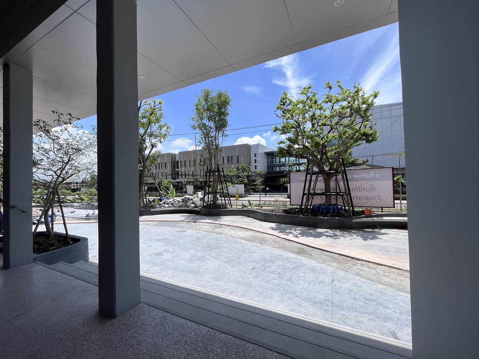 CLIX - : Office for Rent