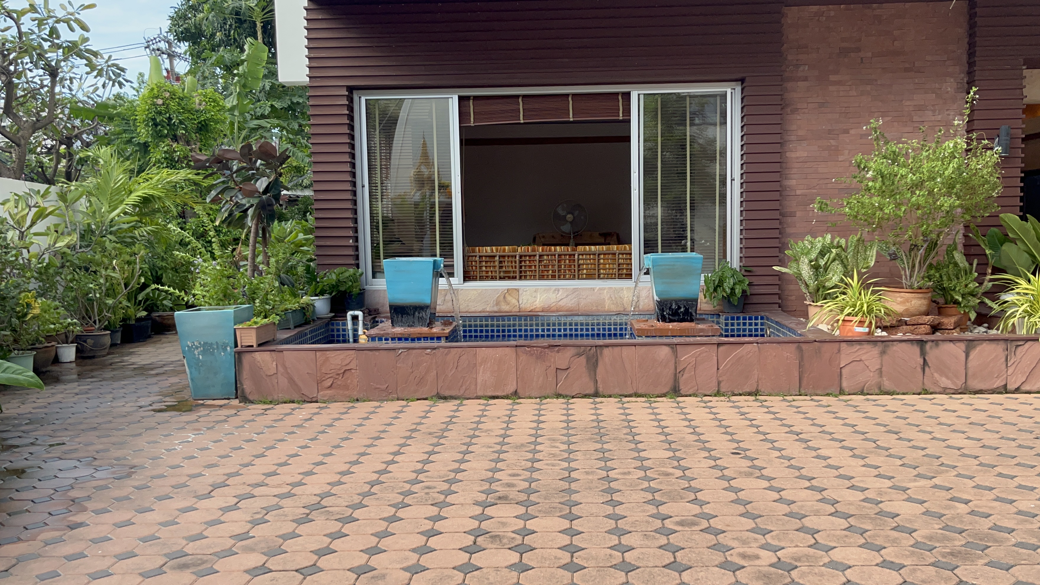 Esmeralda Apartment Sathon