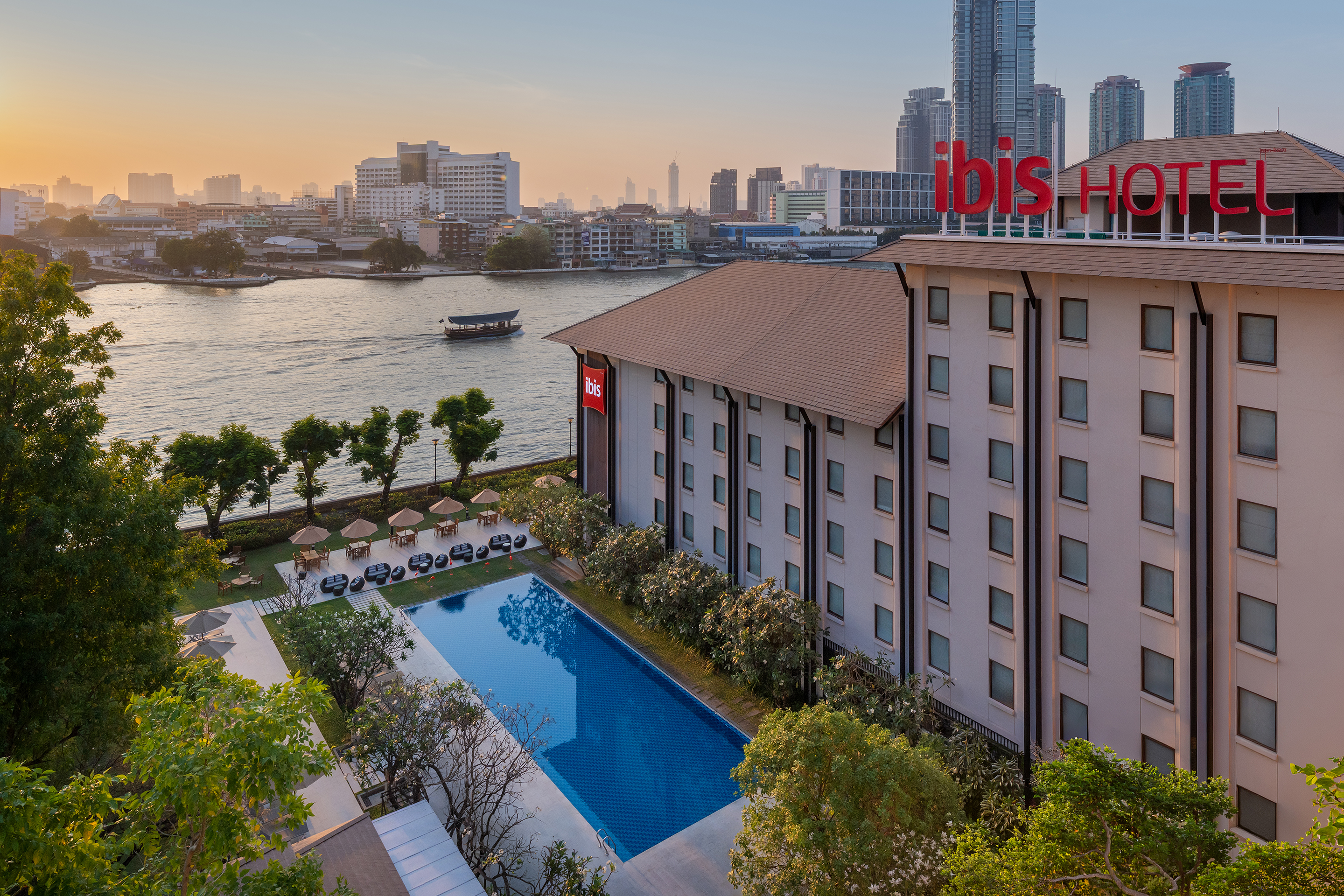 Ibis Bangkok Riverside