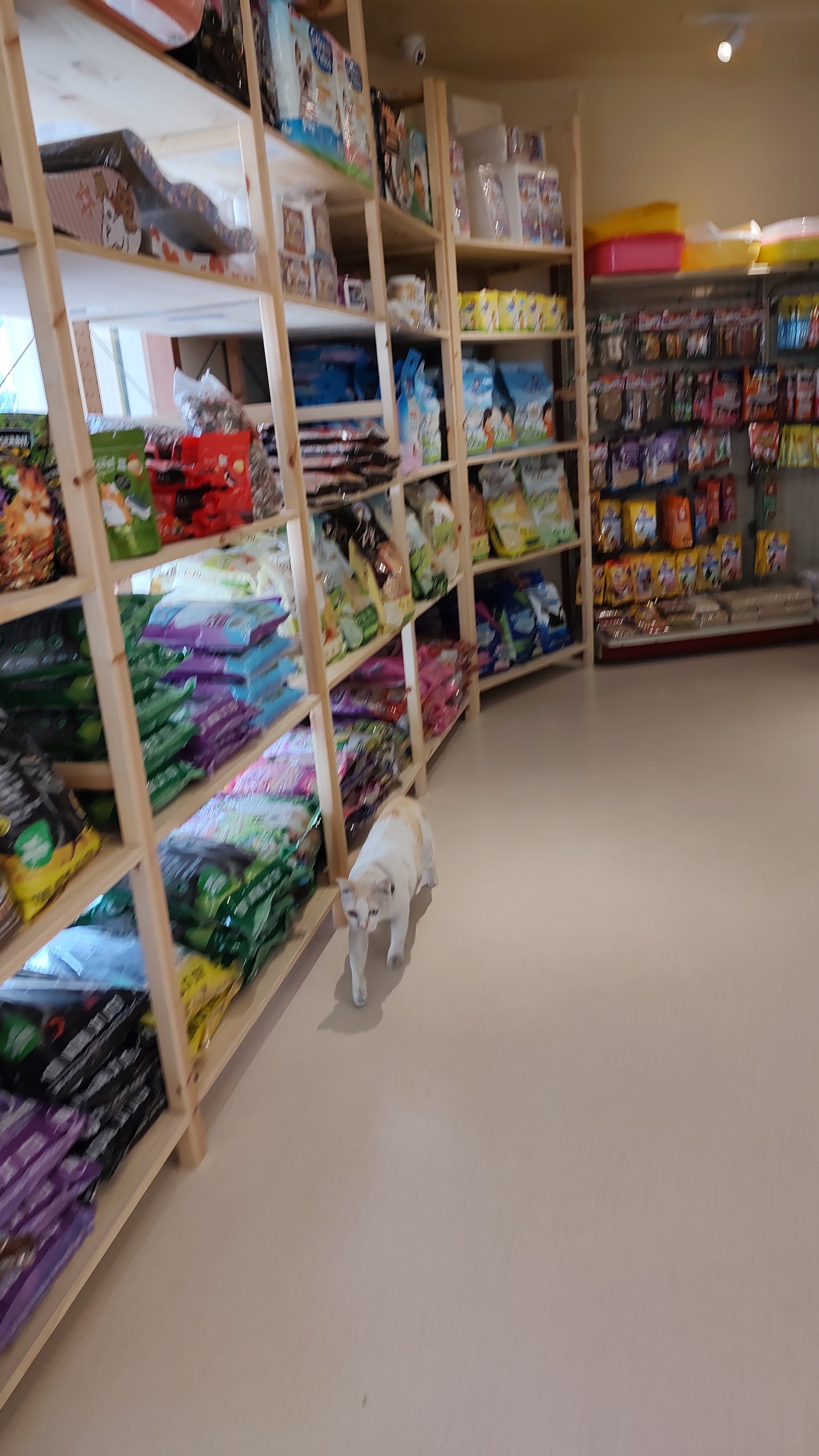 LANDBARK Clinic & Pet Shop