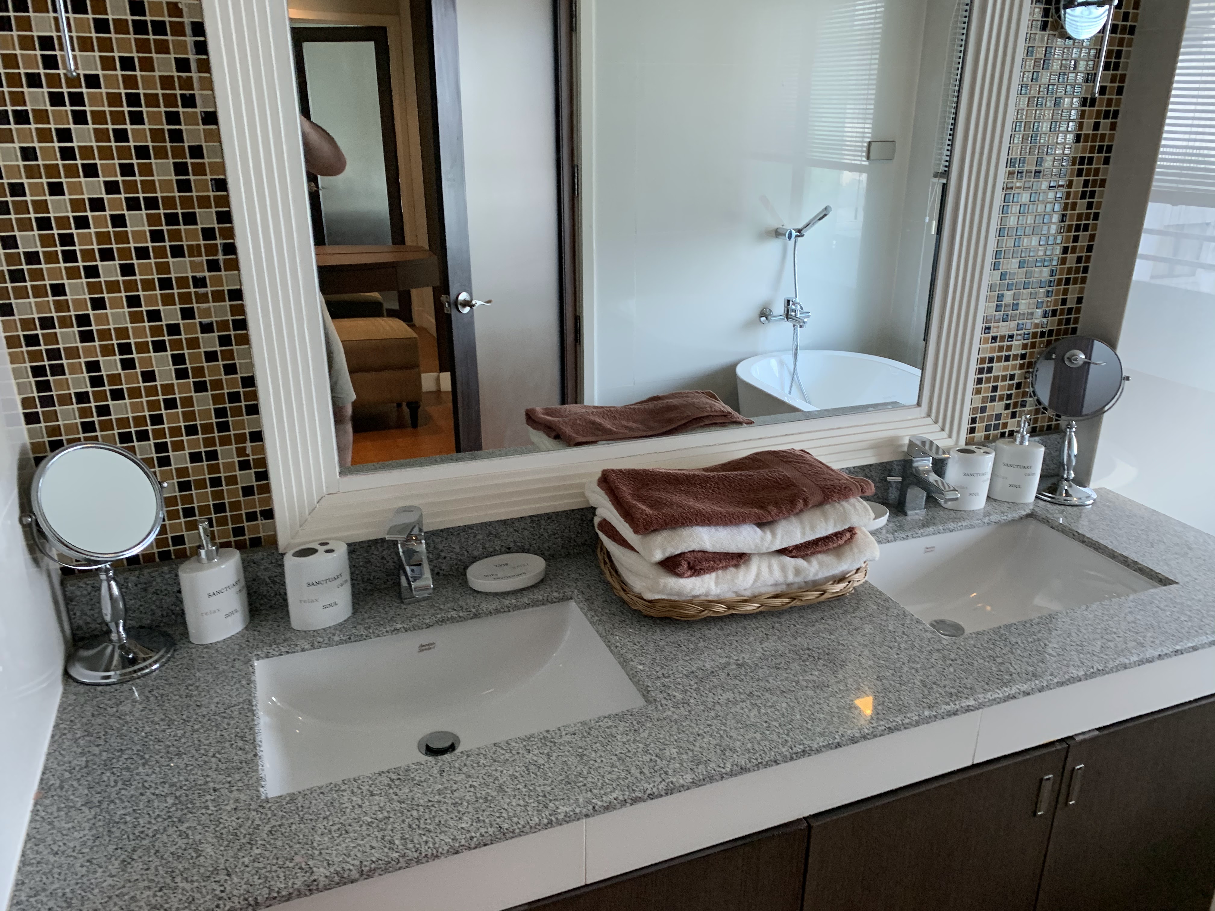 Rom Sai Residence