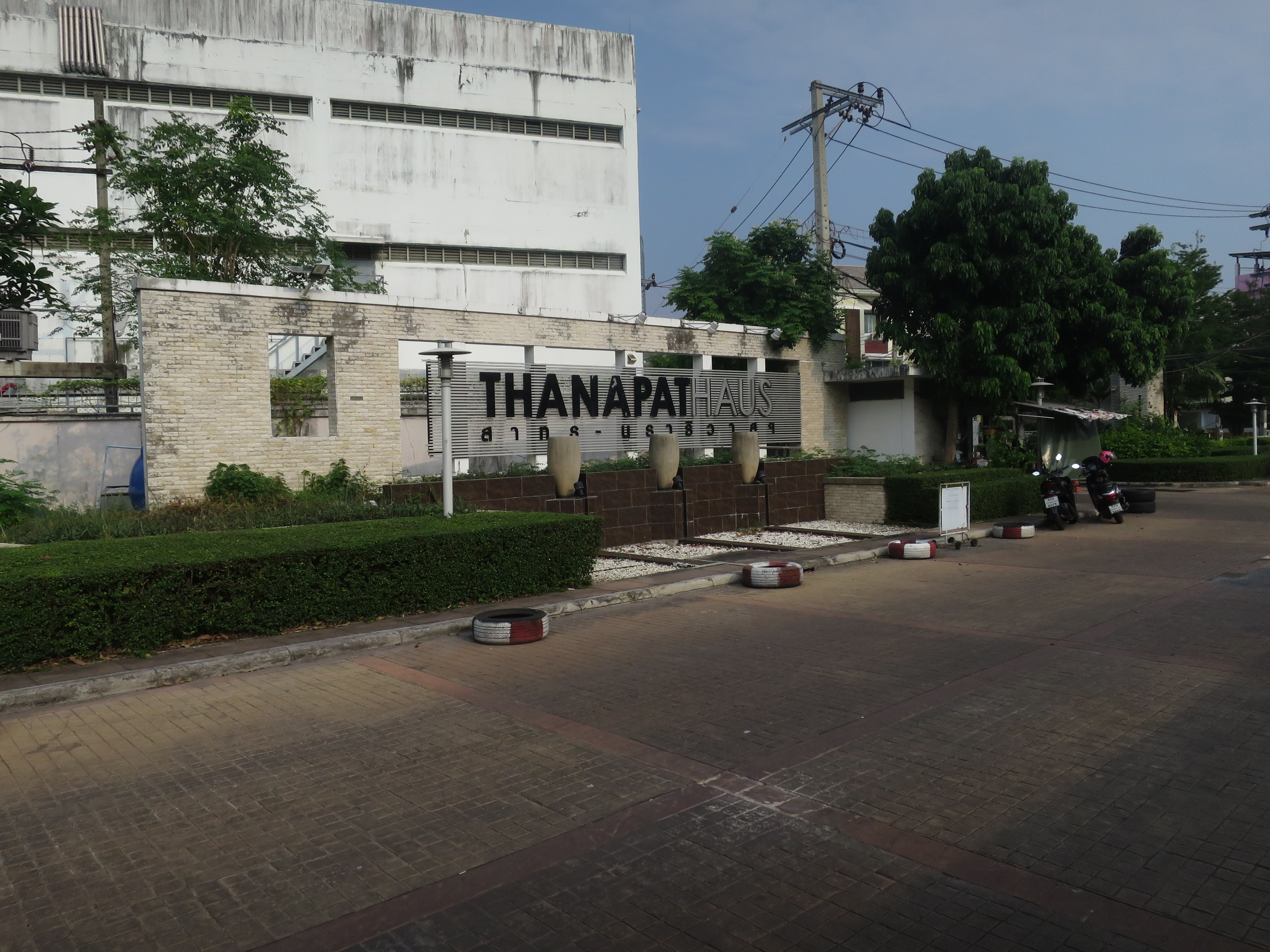 Thanapat Haus Sathorn-Narathiwas