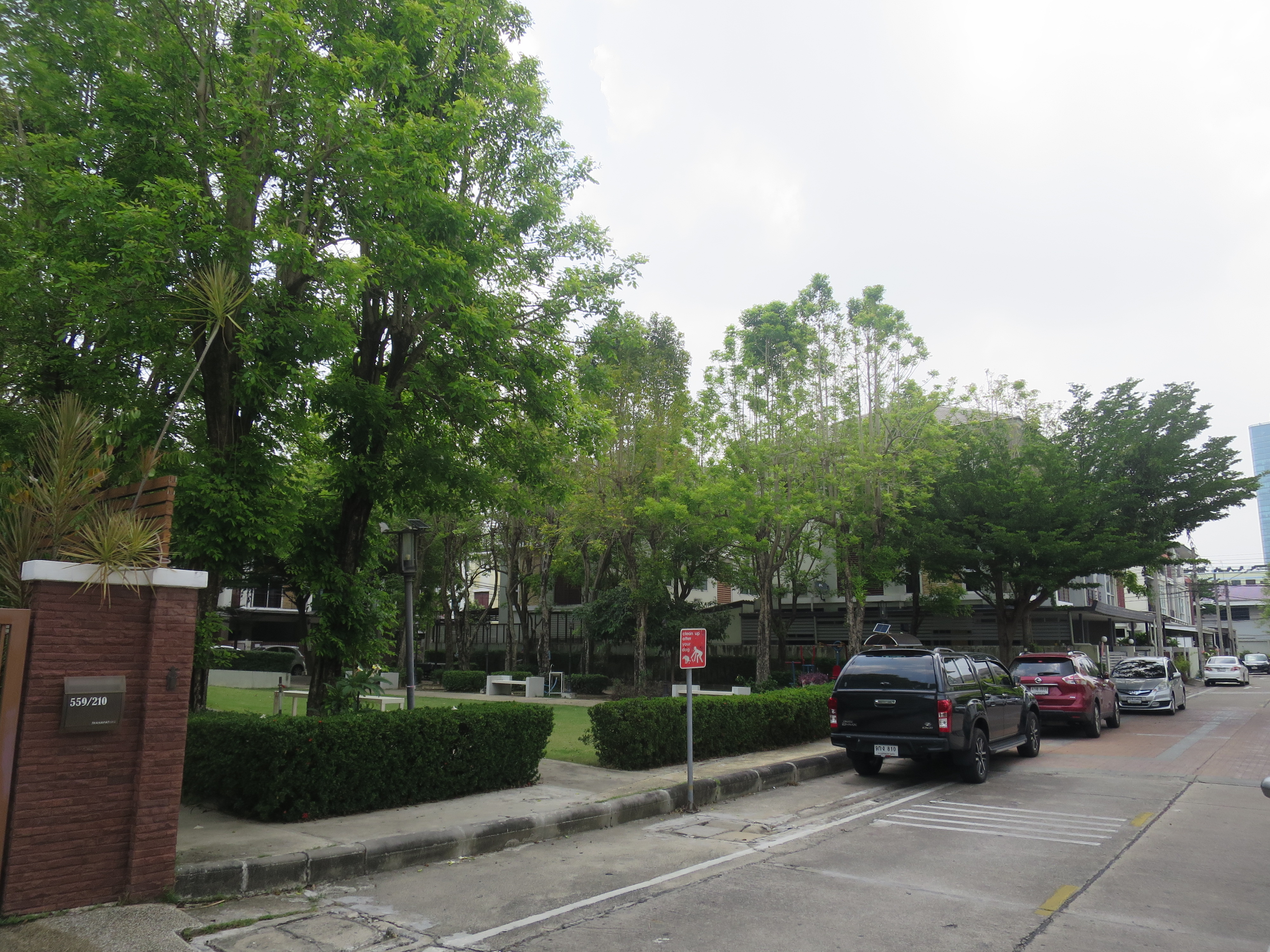 Thanapat Haus Sathorn-Narathiwas