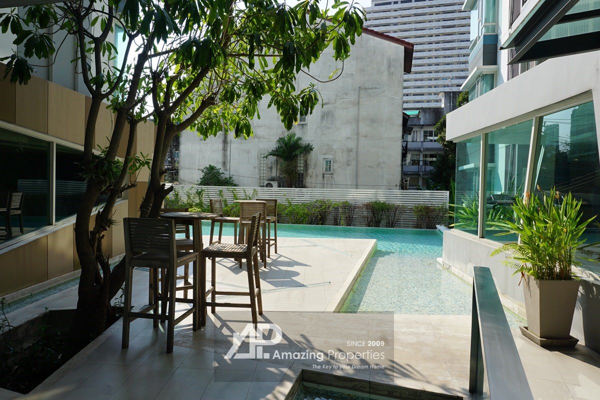 The Crest Sukhumvit 49