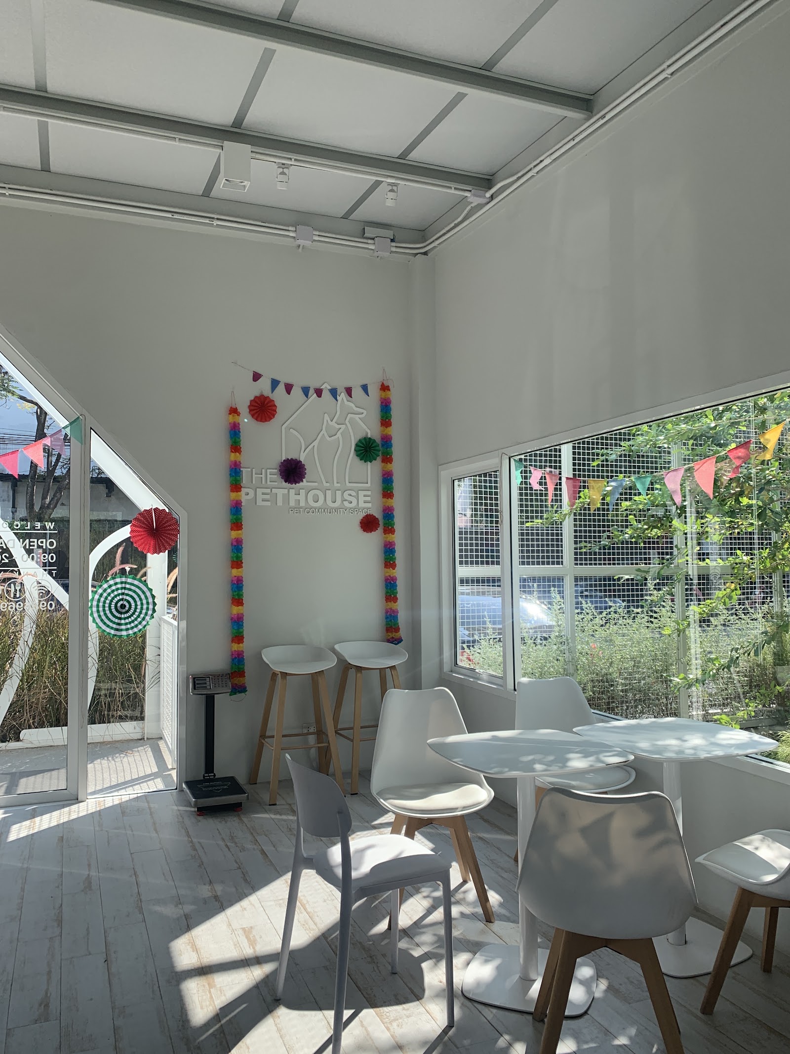 THE PETHOUSE