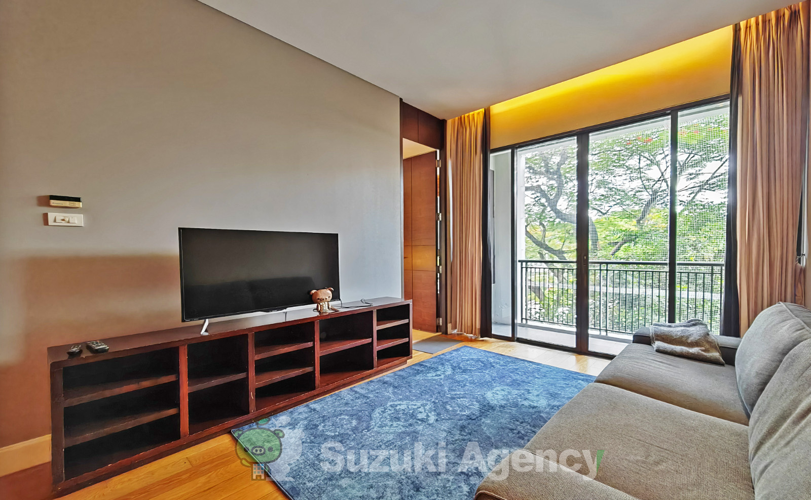 VINCENTE CONDO