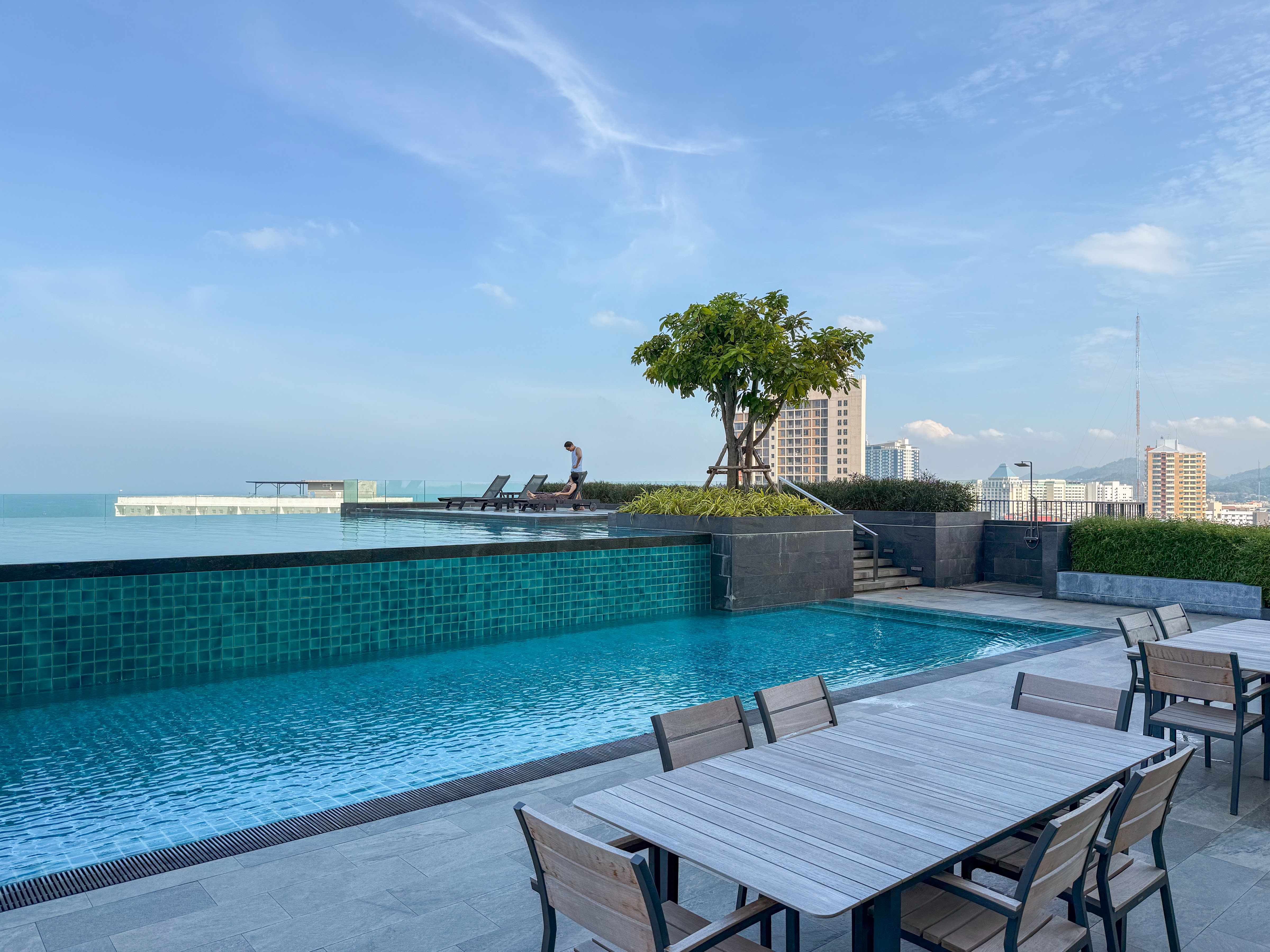 Sethiwan Sriracha Luxury Apartment